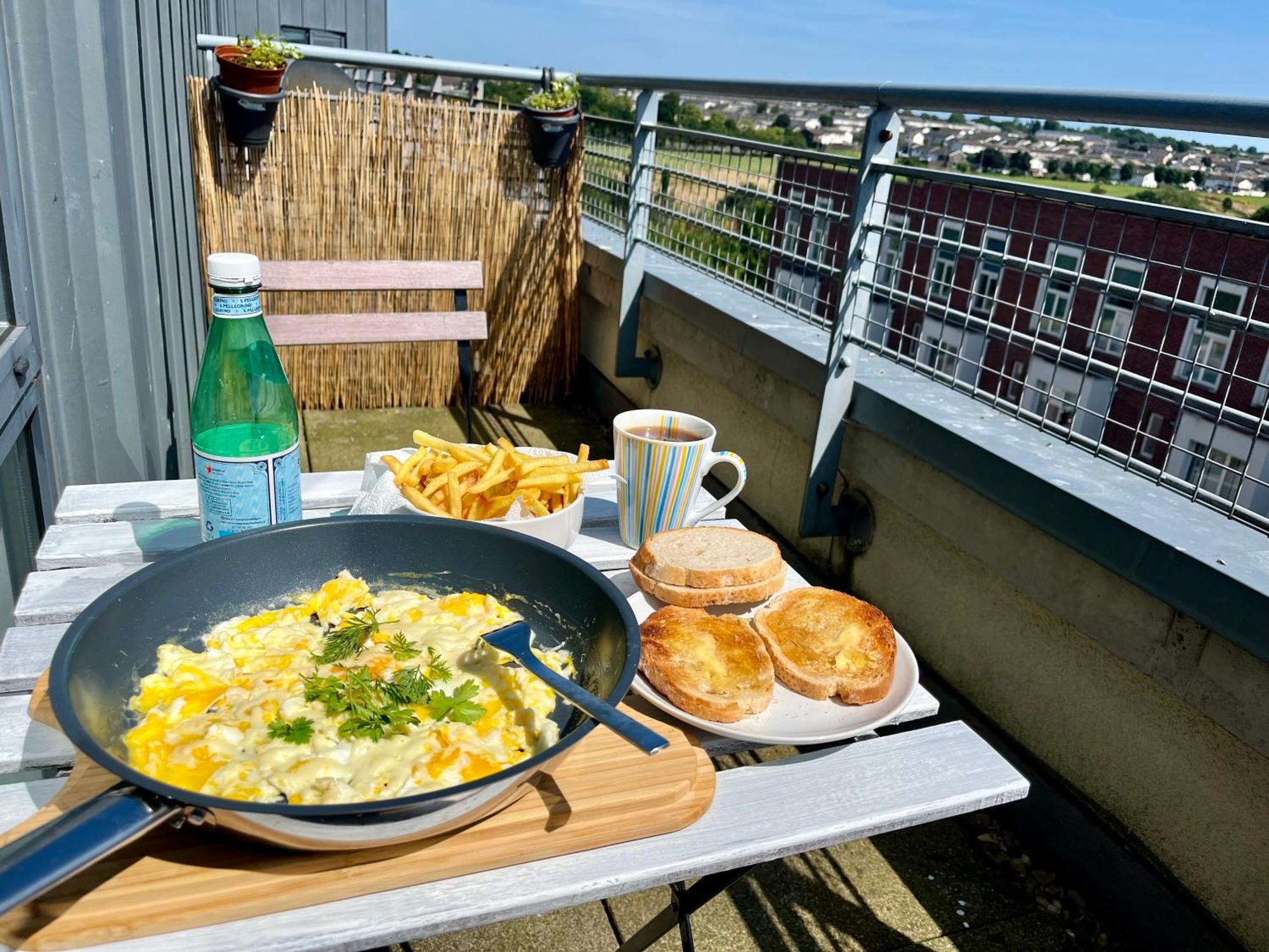 Exclusive King-size Bed Comfort With Serene Garden View * Dublín