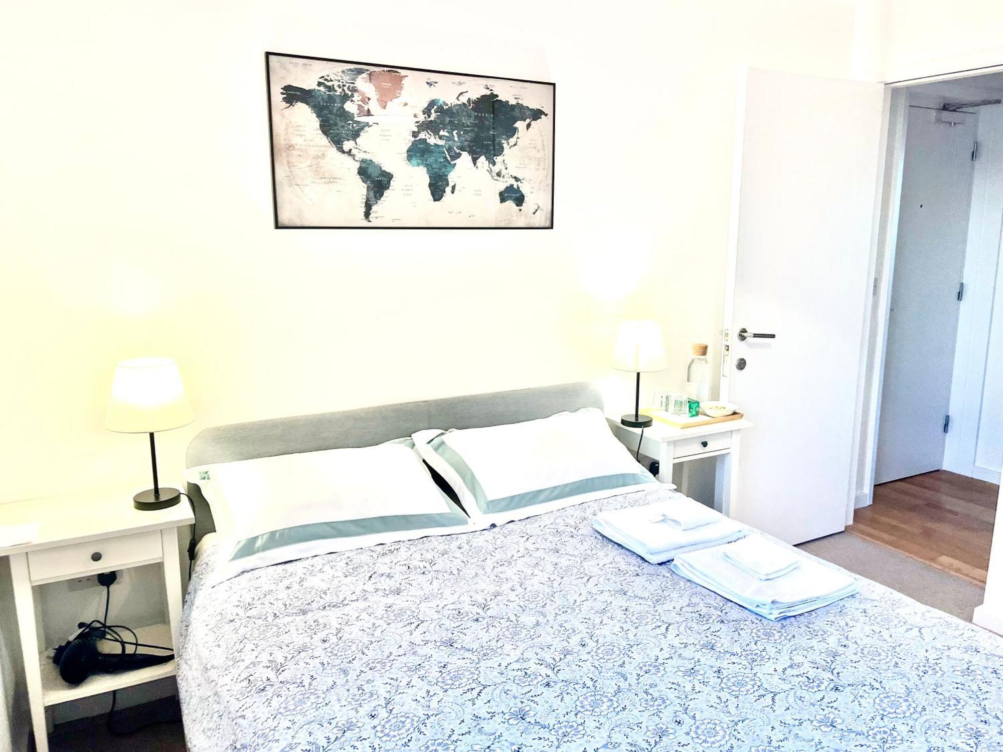 Exclusive King-size Bed Comfort With Serene Garden View Habitación en casa particular *
